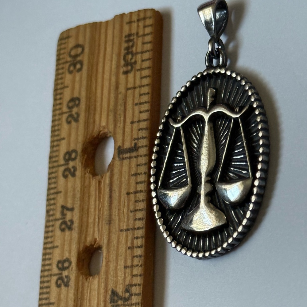 āļø 925 Silver scale pendant for libra september october month horoscope sign - Picture 2 of 4